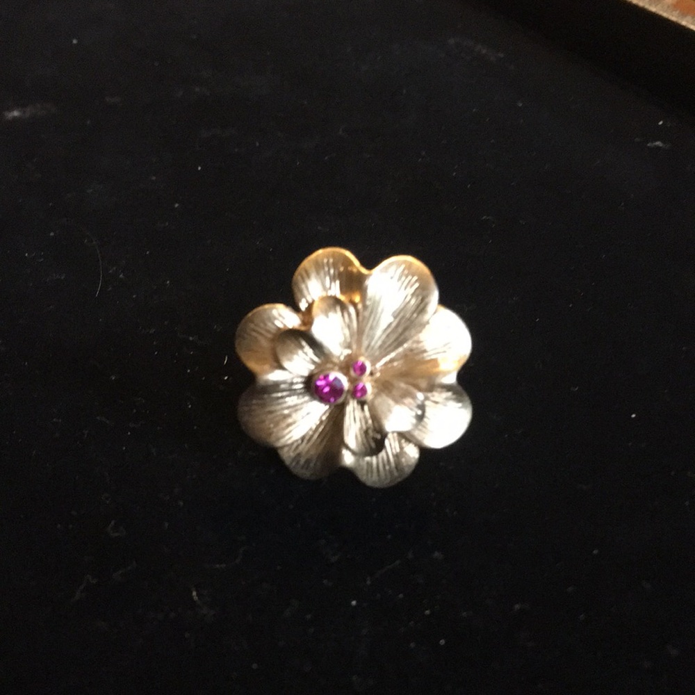 Lia Sophia wildflower ring size 6